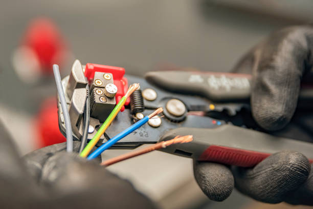 Best Electrical Contractors for Businesses  in Oberlin, OH